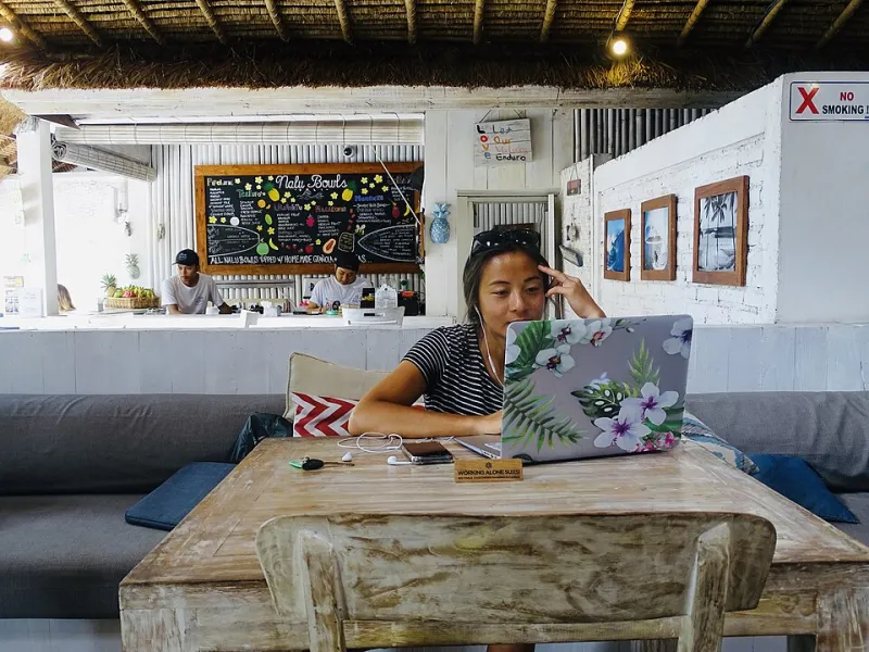 Selling the Skyline: How Remote Workers Are Cashing Out of Big Cities and Buying Into a Bitcoin Lifestyle